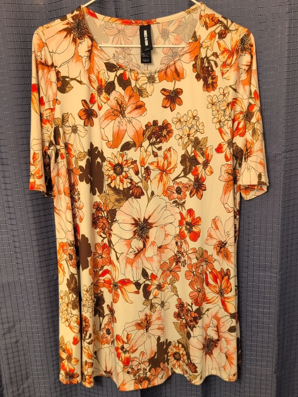 NWOT Agnes & Dora Cream Short-Sleeve Tunic with Orange & Brown Floral Print - La